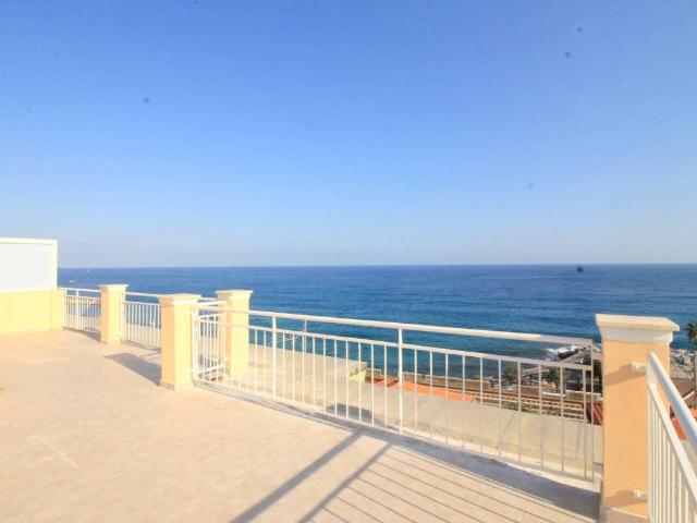 Attico in vendita a Arziglia, Bordighera