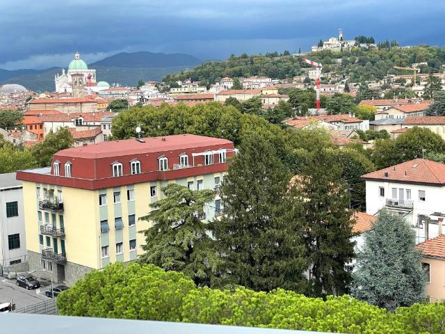 Attico in vendita a Brescia Antica, Brescia