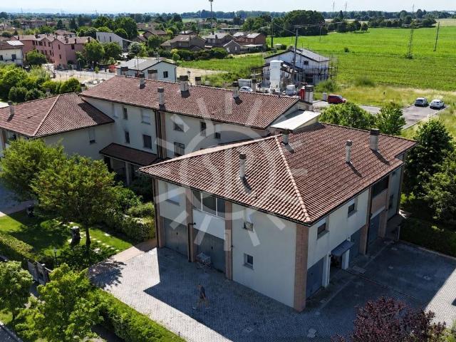 Attico in vendita a Budrio, Reggio Emilia