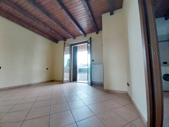 Attico in vendita a Calvenzano, Lombardia