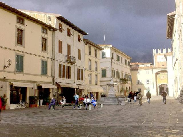 Attico in vendita a Camaiore, Toscana