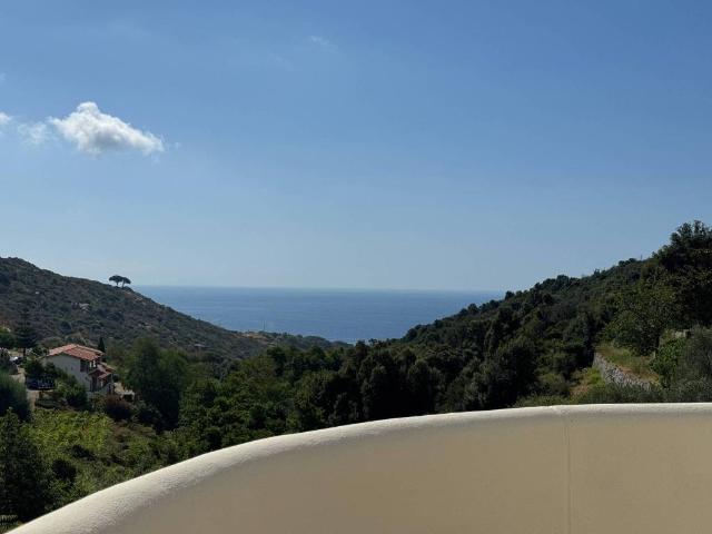 Attico in vendita a Campo nell'Elba, Seccheto