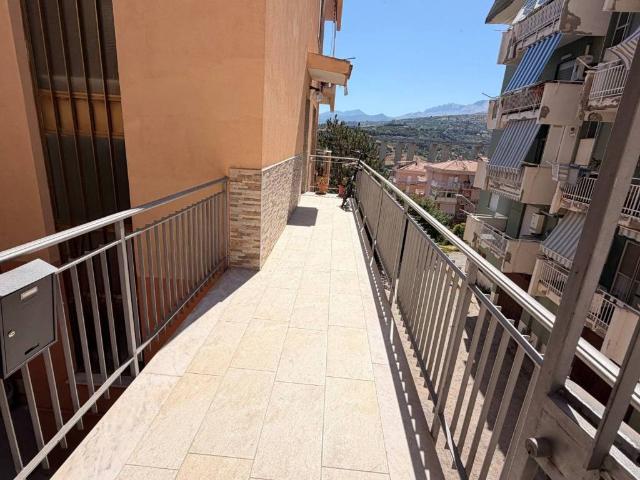 Attico in vendita a Campofelice Di Roccella, Sicilia