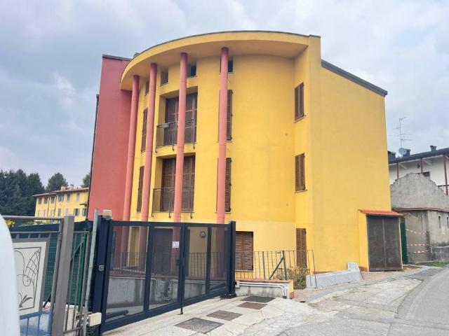 Attico in vendita a Villaggio Trieste, Cantù