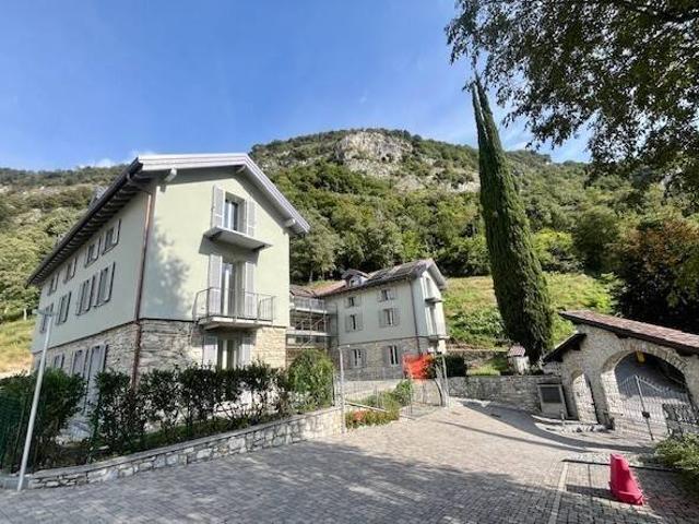 Attico in vendita a Canzo, Como