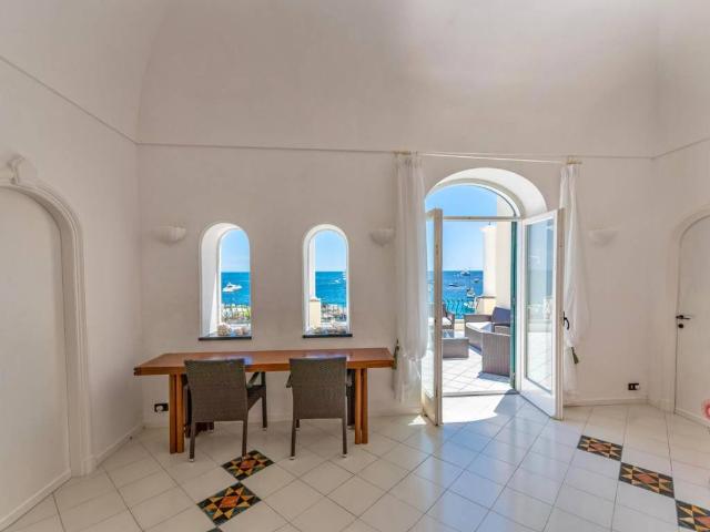 Attico in vendita a Capri, Campania