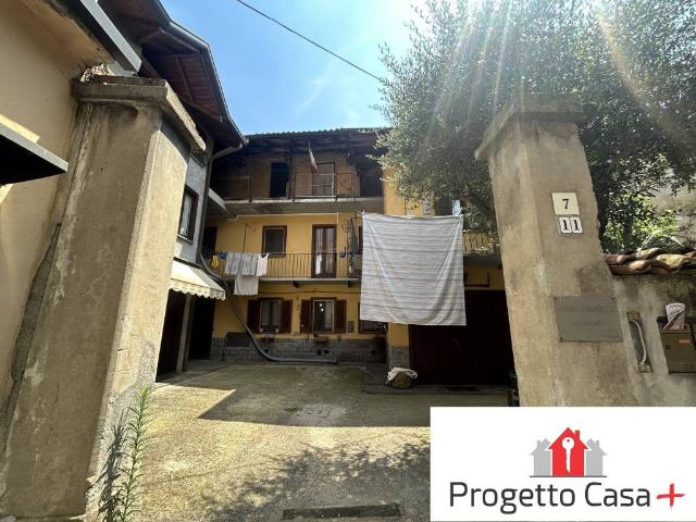 Attico in vendita a Travaino, Caronno Varesino