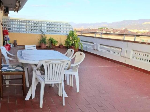 Attico in vendita a Marina di Carrara, Carrara