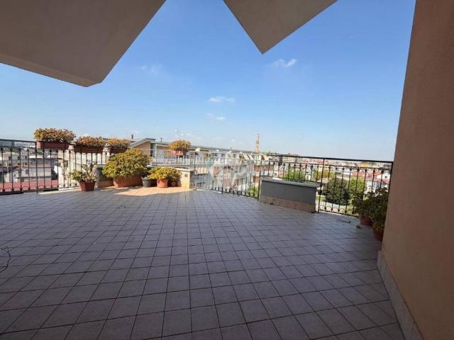 Attico in vendita a Casalnuovo di Napoli, Napoli