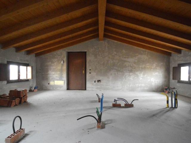 Attico in vendita a Casalpusterlengo, Lombardia