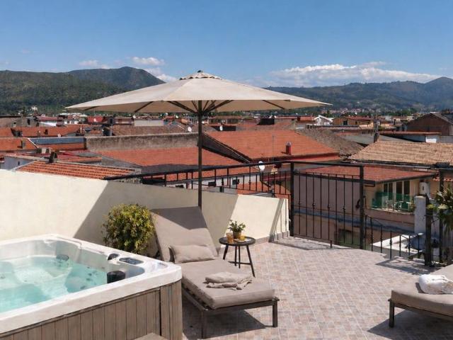 Attico in vendita a Casapulla, Campania