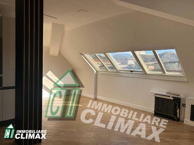 Attico in vendita a Acquaviva, Caserta