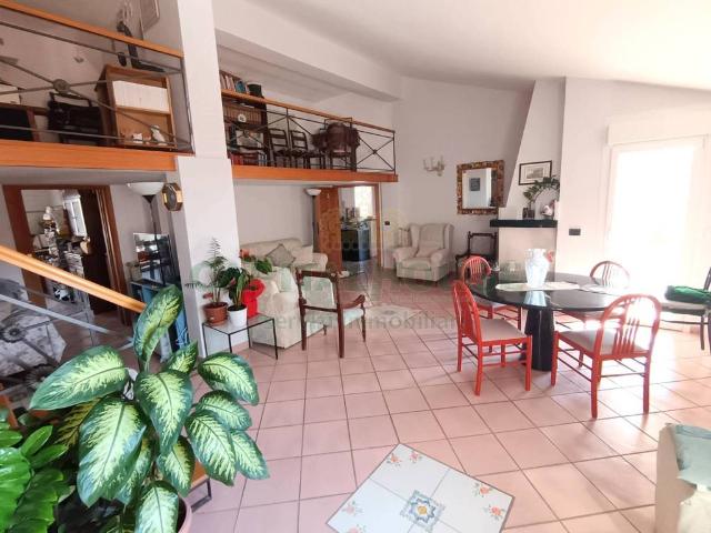 Attico in vendita a Petrarelle, Caserta