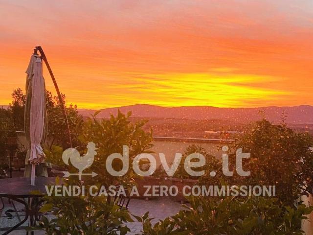 Attico in vendita a Casole D'elsa, Toscana