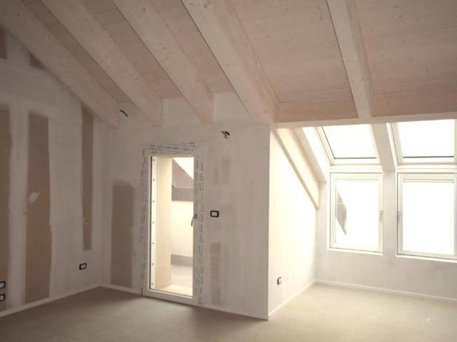 Attico in vendita a Villa Fiorita, Cassina De' Pecchi