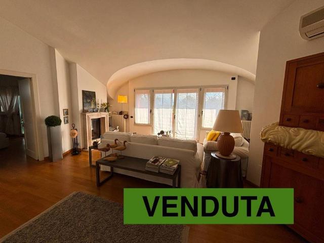 Attico in vendita a Monticello, Cassina Rizzardi