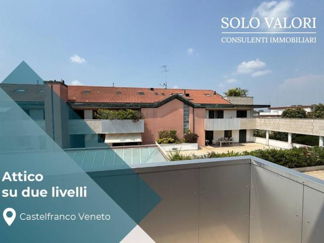 Attico in vendita a Castelfranco Veneto, Veneto