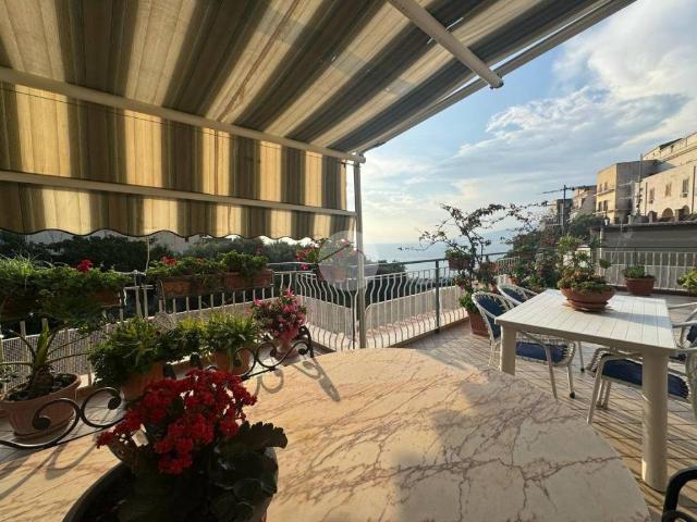 Attico in vendita a Pozzano, Castellammare Di Stabia