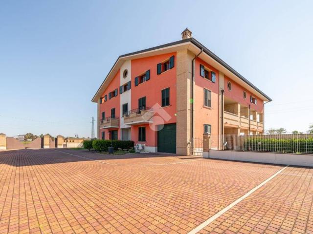 Attico in vendita a Terra di Mezzo, Re