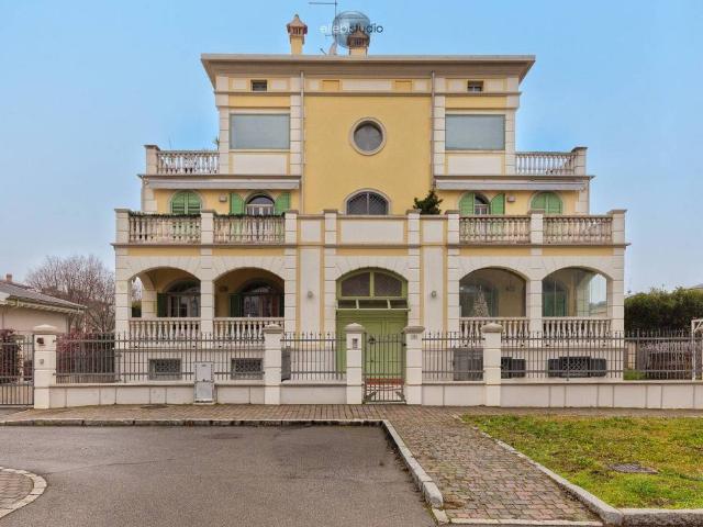 Attico in vendita a Unione di comuni Terre di Castelli, Castelnuovo Rangone