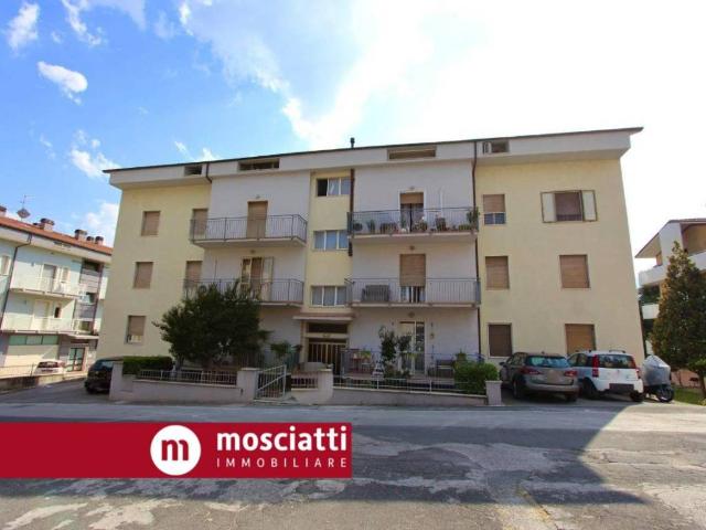 Attico in vendita a Quartiere Feggiani, Marche