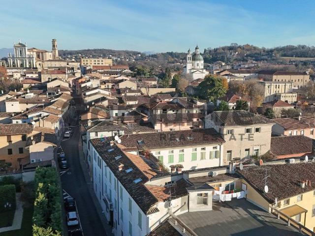 Attico in vendita a Castiglione Delle Stiviere, Lombardia