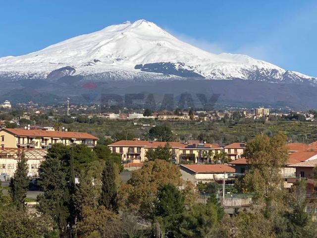 Attico in vendita a San Giovanni Galermo-Trappeto-Cibali, Catania