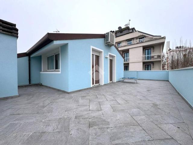 Attico in vendita a Cattolica, Reggio Emilia