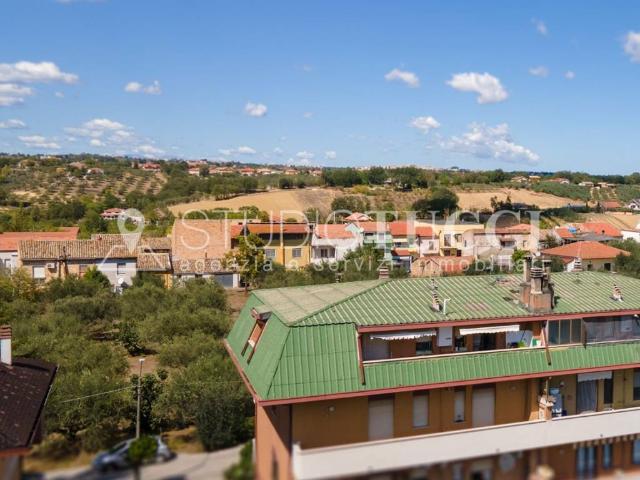 Attico in vendita a Ripattoni Vecchio, Cepagatti