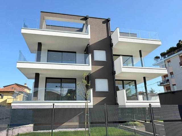 Attico in vendita a Molinello, Cesano Maderno