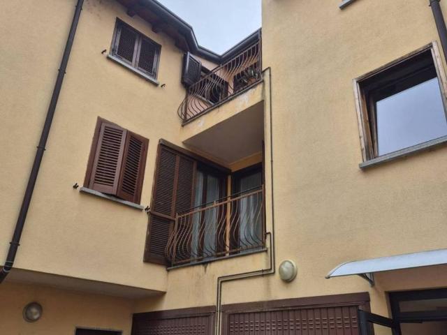Attico in vendita a Cesano Maderno, Lombardia