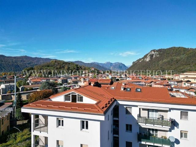 Attico in vendita a Villasola, Cisano Bergamasco