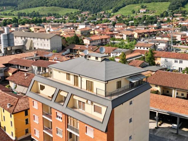 Attico in vendita a Coccaglio, Brescia