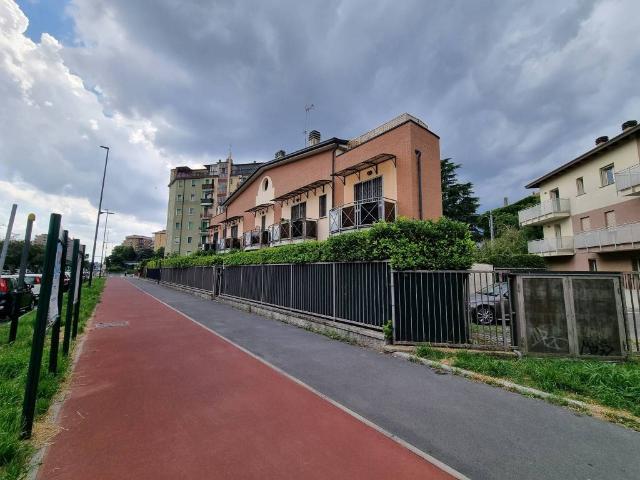 Attico in vendita a San Giuliano Monzese, Cologno Monzese