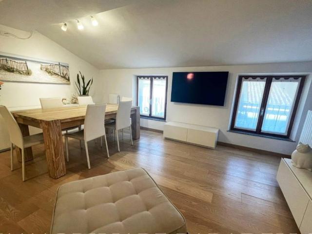 Attico in vendita a Como