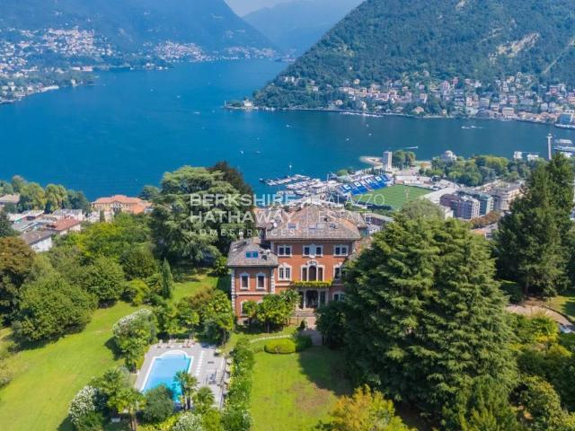 Attico in vendita a Como