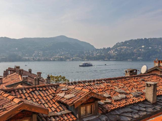 Attico in vendita a Sant'Agostino, Como