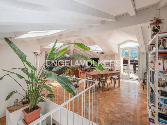 Attico in vendita a Como