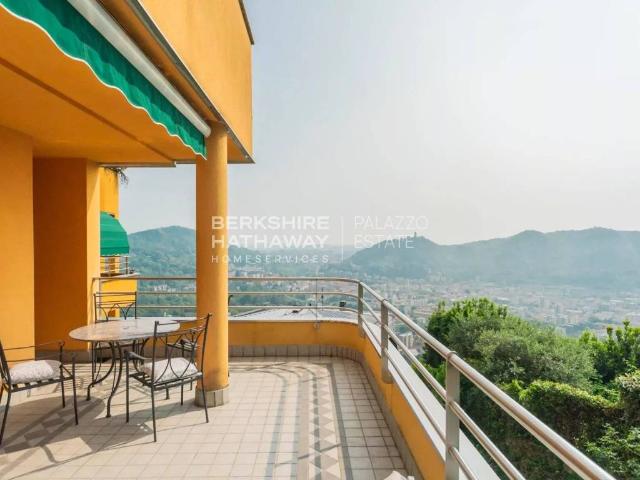 Attico in vendita a Como