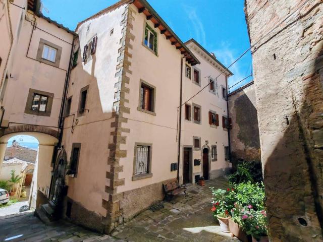 Attico in vendita a Cortona, Toscana