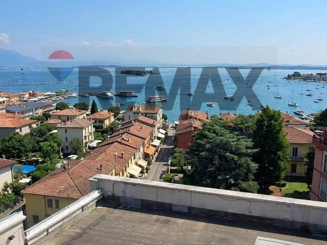 Attico in vendita a Desenzano Del Garda, Lombardia