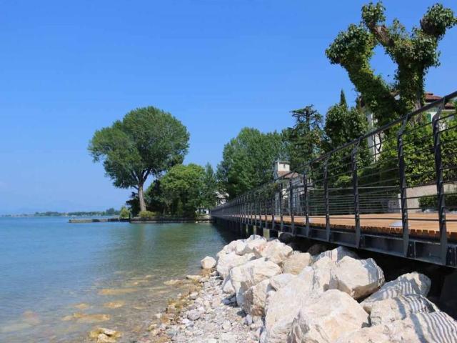 Attico in vendita a Rivoltella del Garda, Desenzano Del Garda