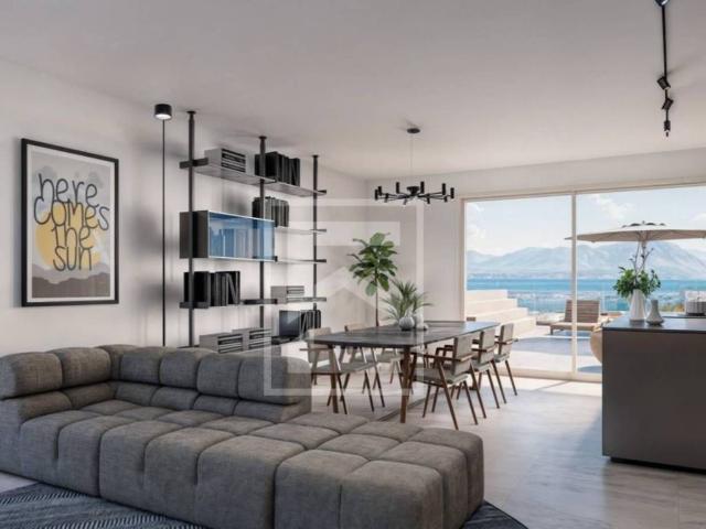 Attico in vendita a Desenzano Del Garda, Brescia