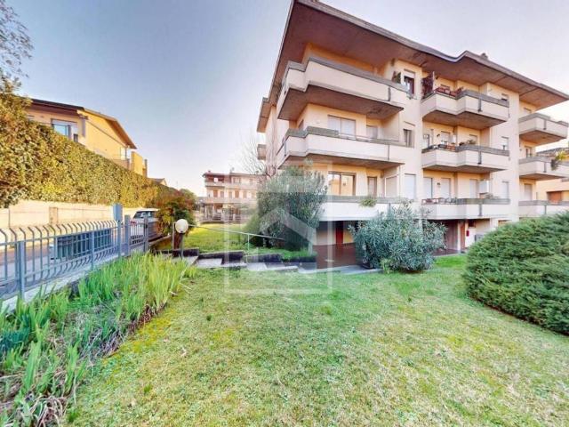 Attico in vendita a Desenzano Del Garda, Lombardia
