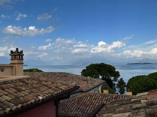 Attico in vendita a Desenzano Del Garda, Brescia