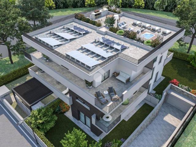 Attico in vendita a Desenzano Del Garda, Lombardia