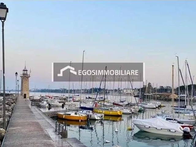 Attico in vendita a Desenzano Del Garda, Lombardia