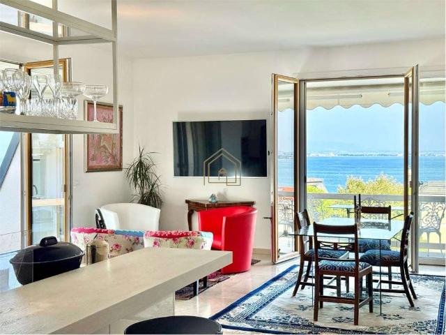 Attico in vendita a Desenzano Del Garda, Brescia