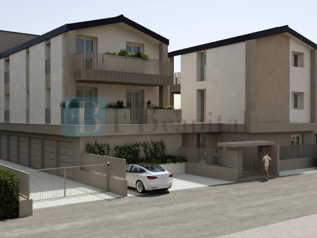 Attico in vendita a Desenzano Del Garda, Lombardia