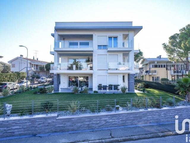Attico in vendita a Rivoltella del Garda, Desenzano Del Garda